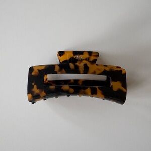 Lululemon Tortoise Shell Hair Claw Clip